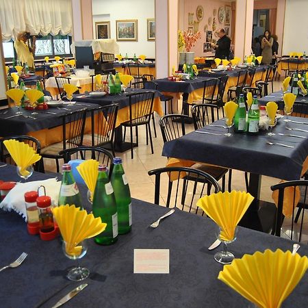 Hotel Ristoro Bellaria-Igea Marina Extérieur photo