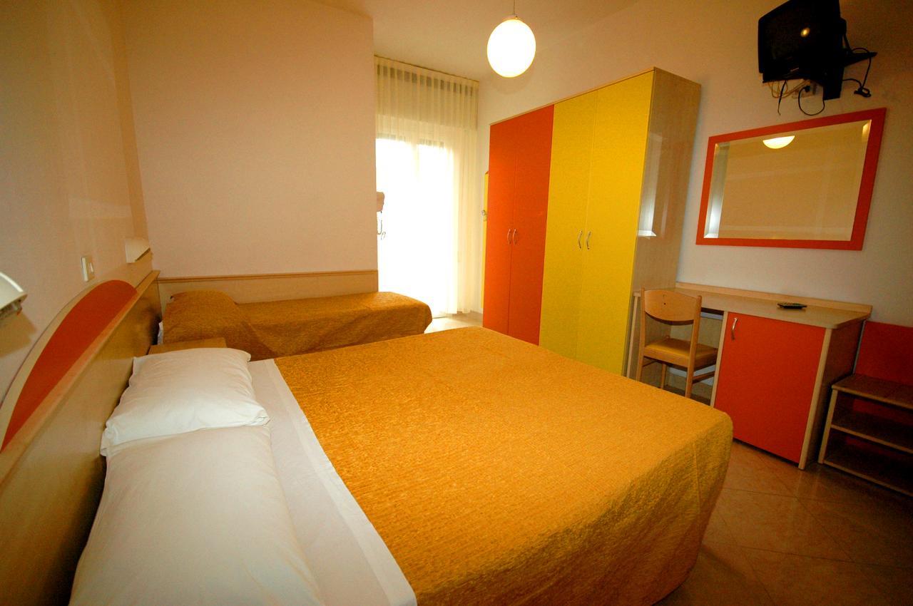 Hotel Ristoro Bellaria-Igea Marina Extérieur photo