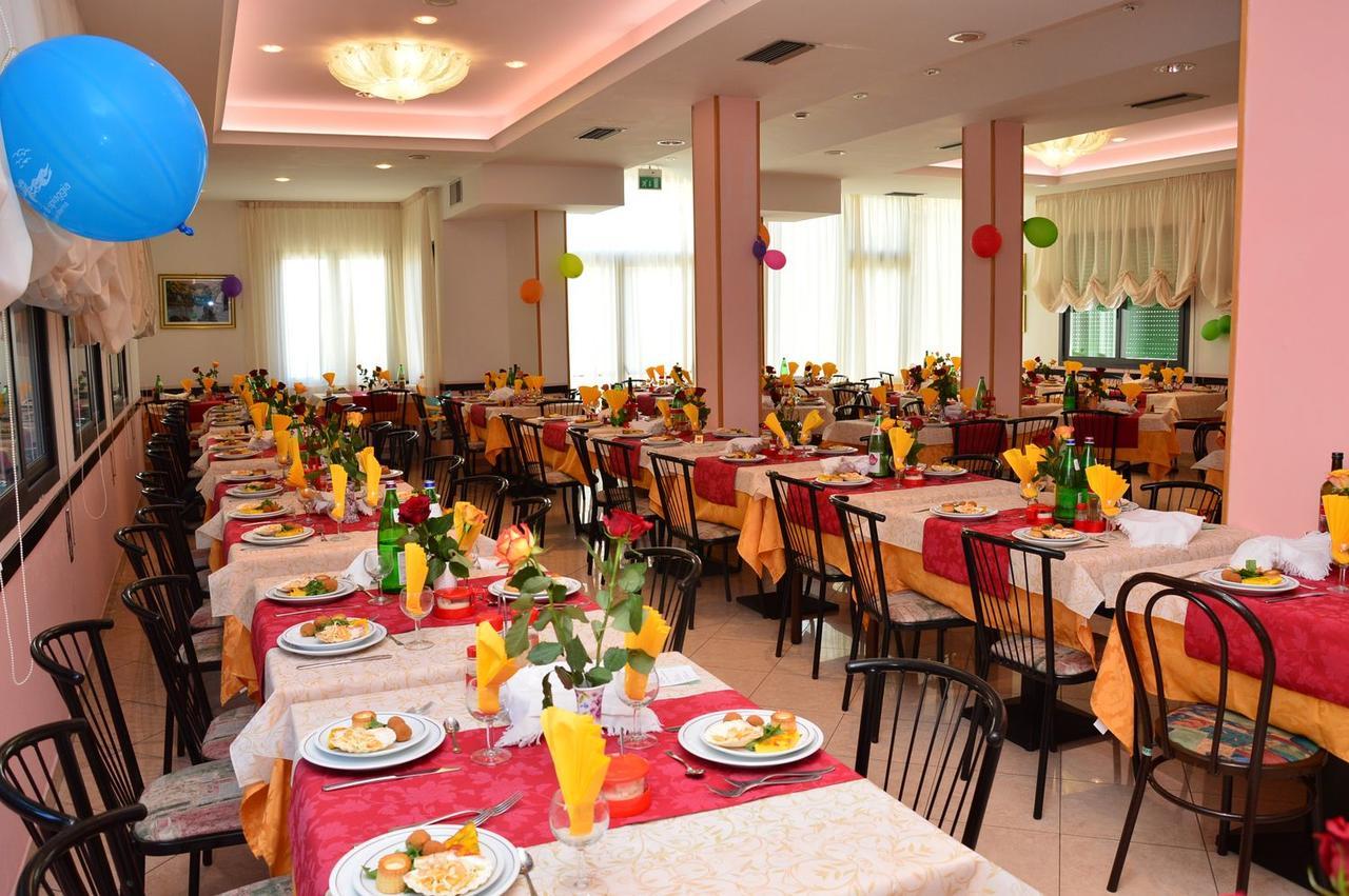 Hotel Ristoro Bellaria-Igea Marina Extérieur photo