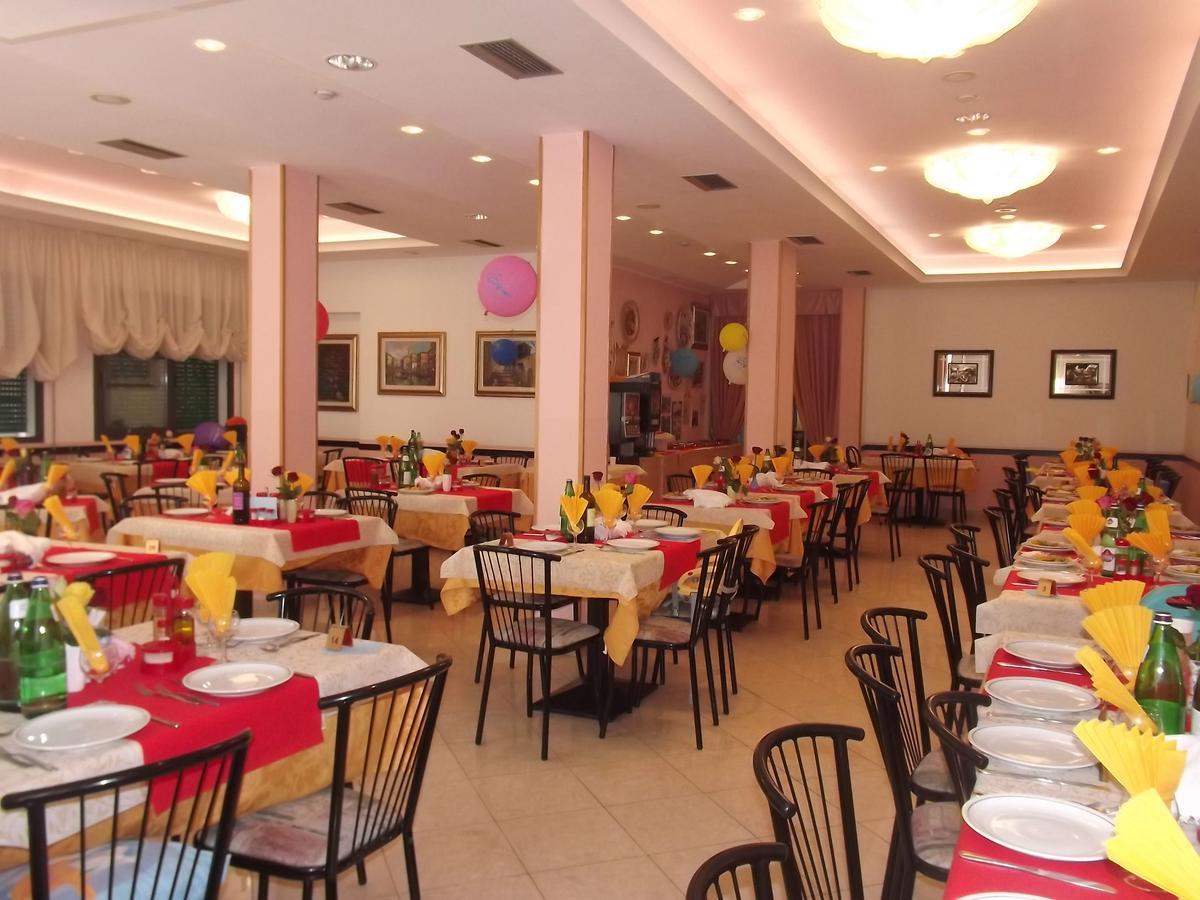 Hotel Ristoro Bellaria-Igea Marina Extérieur photo